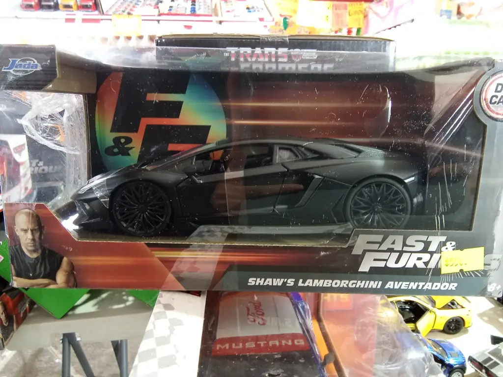 SHAW'S LAMBORGHINI AVENTADOR 